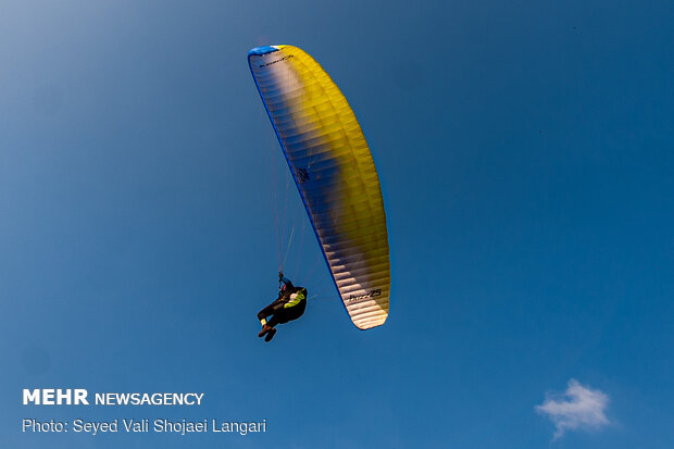 Paragliding in Sari
