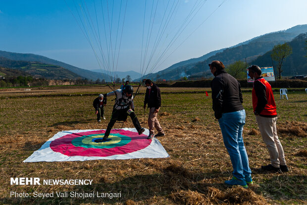 Paragliding in Sari
