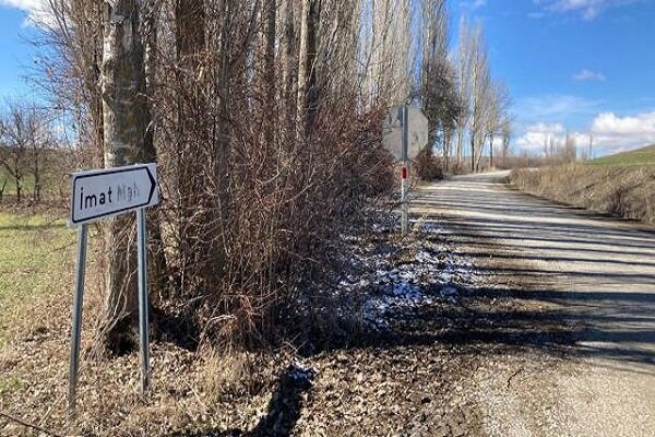 Oğluyla kavga ettiği iddiasıyla 2 öğrenciyi silahla öldürdü