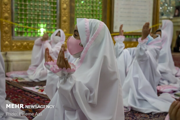جشن تکلیف شکوفه های تازه مکلف شده در امامزاده پنج تن(ع)