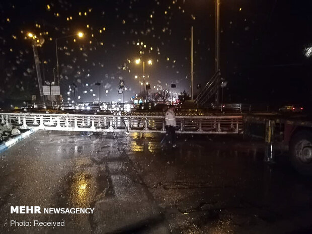 خسارات وزش باد شدید در شیراز