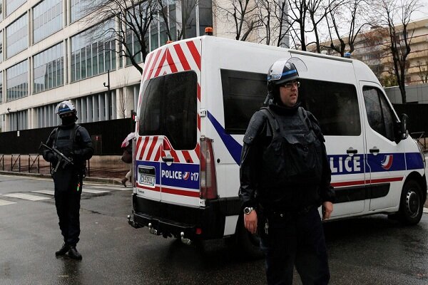 بازداشت ۵ زن به ظن حمله تروریستی در فرانسه