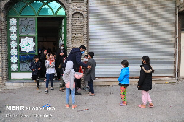 اکران فیلم های سینمایی در مناطق محروم کرمانشاه
