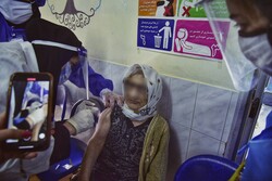 واکسیناسیون کرونای سالمندان اصفهان رو به اتمام است/قرنطینه ۱۰ بیمار در مراکز بهزیستی