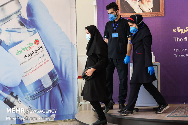 روند آماده سازی اولین واکسن ایرانی/ ۱۸ میلیون دوز واکسن در شهریور