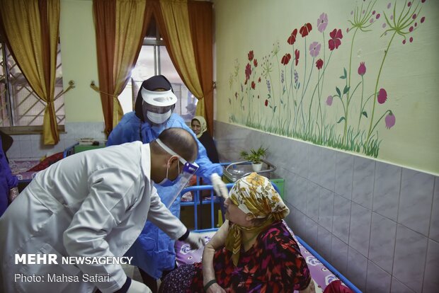 سالمندان در اولویت مرحله سوم واکسیناسیون کرونا در استان مرکزی