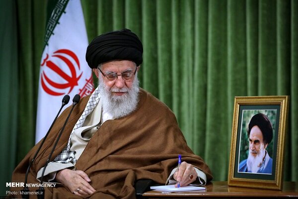 رهبر انقلاب : در نظام اسلامی، حکمرانی، بَشَری و هدف‌ها الهی است