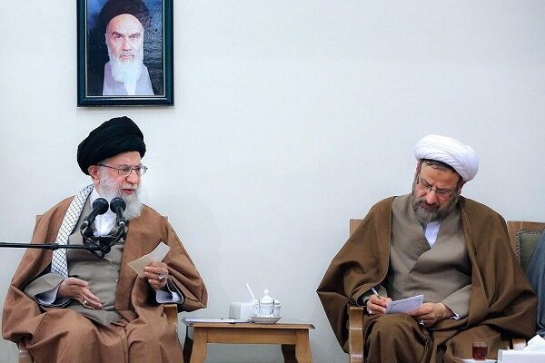 تمدید احکام رییس و هیأت امنای دفتر تبلیغات اسلامی حوزه علمیه قم