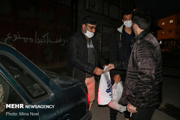 توزیع۱۰۰بسته غذایی بین نیازمندان منطقه حیدرآباد