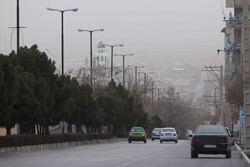 هوای نواحی شرق، شمال و مرکز اصفهان غبارآلود است