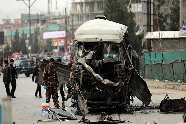 انفجار بمب در یک خودرو در افغانستان با ۴ کشته و ۲۴ زخمی