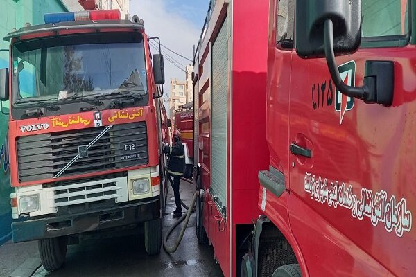 مصدومیت ۲ نفر بر اثر حریق خودرو در محور کرمانشاه به بیستون