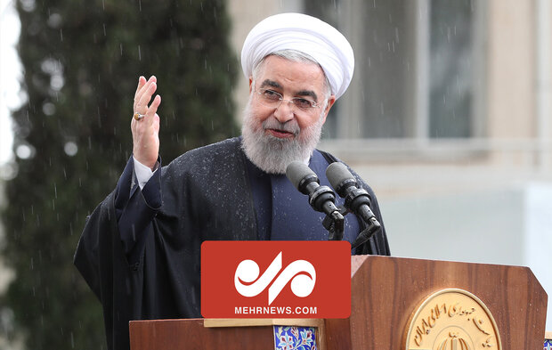 روحانی: تا کامل خیس نشده ایم سخنرانی را تمام کنم! 