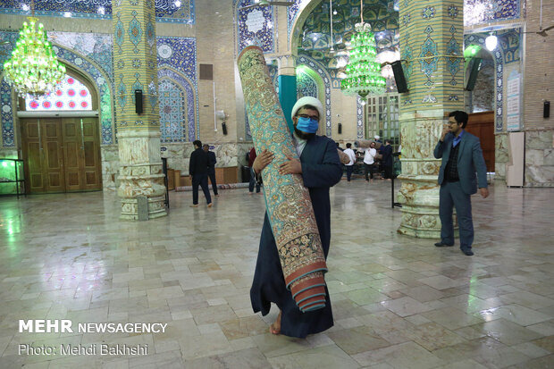 غبار روبی مسجد مقدس جمکران در آستانه نیمه شعبان
