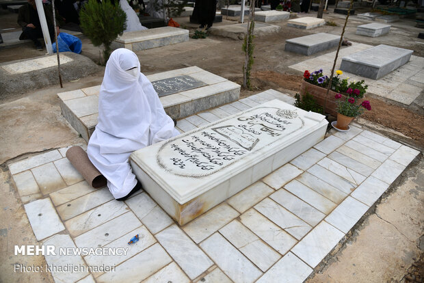 آخرین پنجشنبه سال در شهر فرشتگان سفید