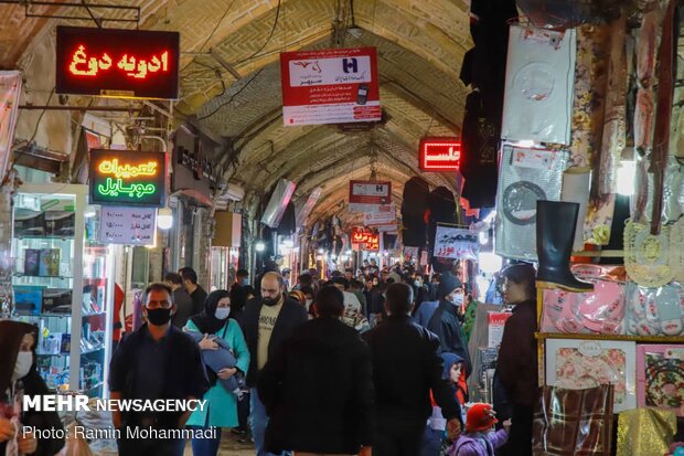 جنب و جوش نوروزی در بازار شب عید در زنجان 