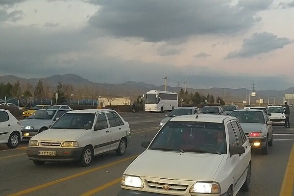 ترافیک نیمه سنگین در محور فیروزکوه