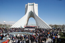 سند بخش دیگری از میدان آزادی به نام شهرداری تهران صادر شد