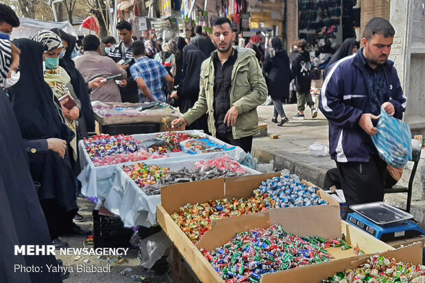شلوغی بازار عید نوروز ساعاتی قبل از تحویل سال در کرمانشاه