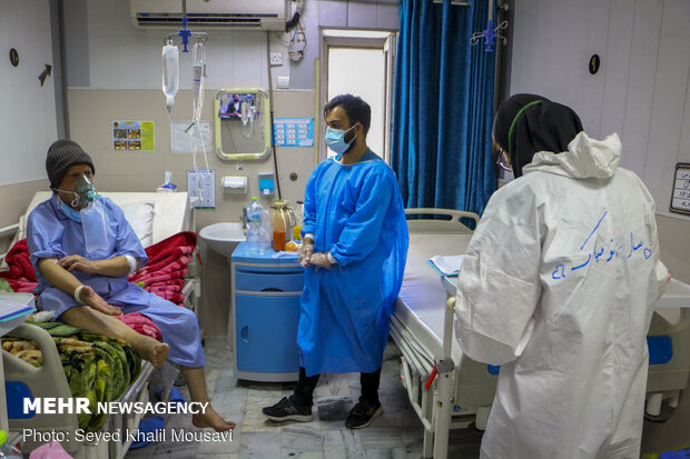 سال نو با مدافعان سلامت در بیمارستان رازی اهواز