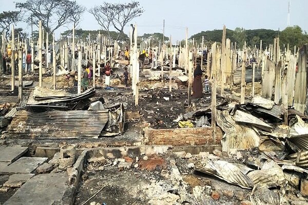 حریق گسترده در اردوگاه مسلمانان روهینگیا با ۵۶۰ زخمی و ۴۰۰ مفقود