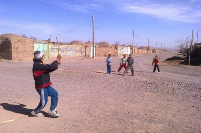 بازی محلی پرهیجان «چو و پل» میراث ناملموس شهرستان نائین