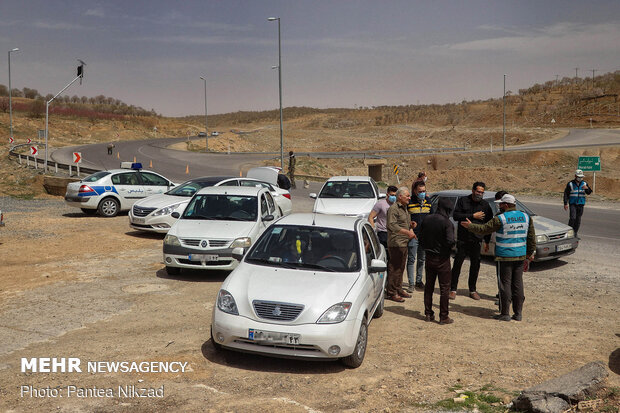 جلوگیری  از ورود مسافران و توصیه به  برگشت توسط پلیس راهور