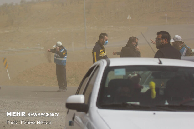  جلوگیری  از ورود مسافران و توصیه به  برگشت توسط پلیس راهور