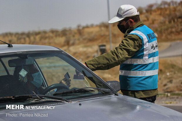  جلوگیری  از ورود مسافران و توصیه به  برگشت توسط پلیس راهور