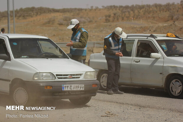  جلوگیری  از ورود مسافران و توصیه به  برگشت توسط پلیس راهور