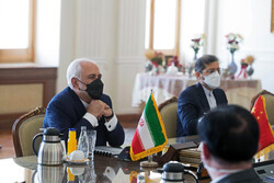 Dışişleri Bakanı Zarif'ten Çin'e kutlama