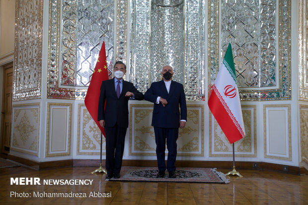 Iranian, Chinese FMs meeting