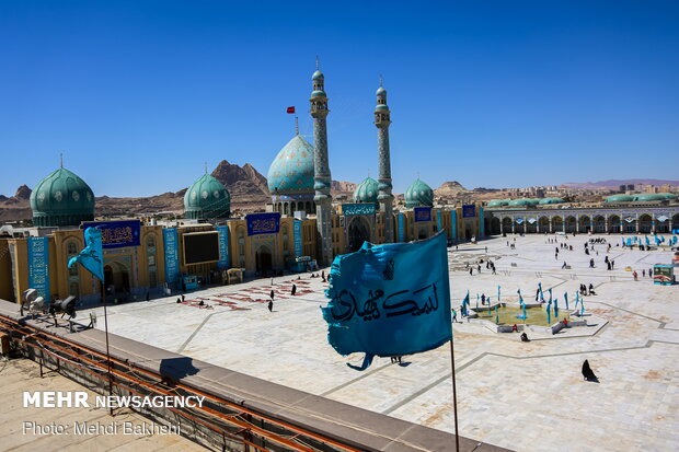 مسجد جمکران در آستانه نیمه شعبان