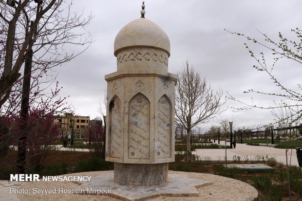 Tomb of Ferdowsi during Nowruz holidays