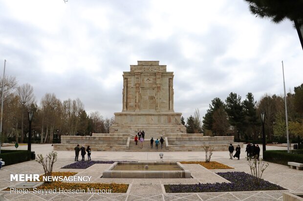 Tomb of Ferdowsi during Nowruz holidays