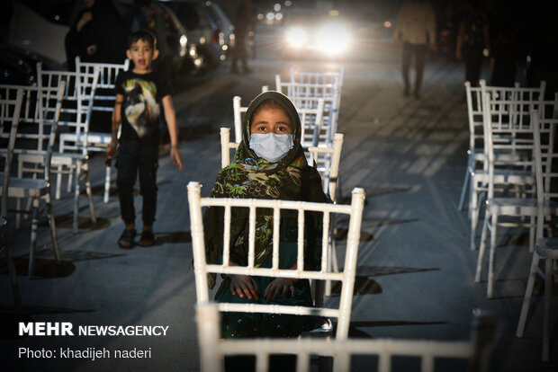 منتظران کوچک در جشن نیمه شعبان - اصفهان
