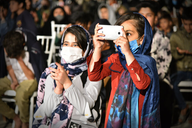 عکسهای جامانده از گزارش منتظران کوچک