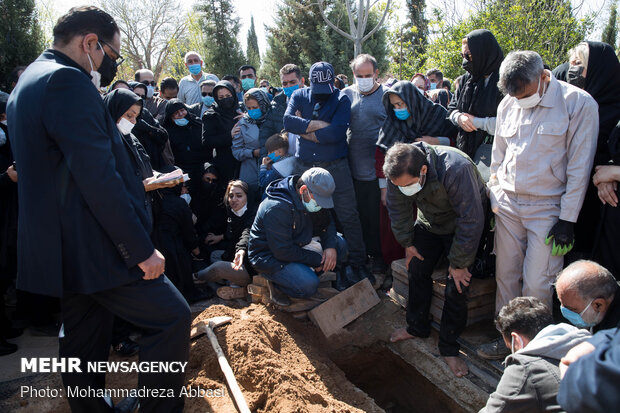 Azadeh Namdari's burial