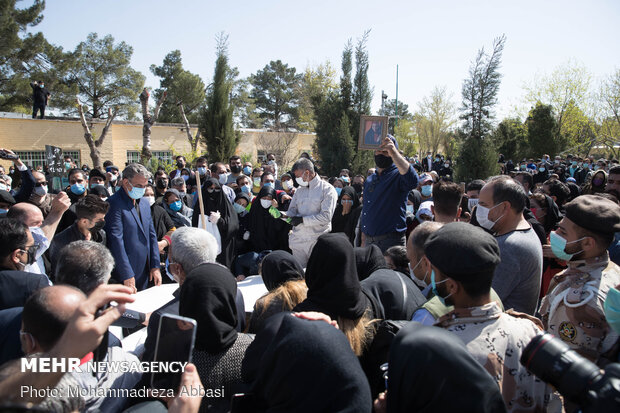 Azadeh Namdari's burial