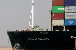 ورود کارشناسان فنی به کشتی «اور گیون» برای واکاوی حادثه