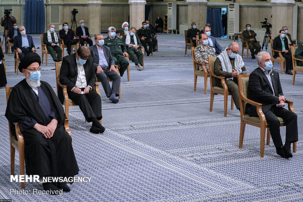 Leader's meeting with Yazd Martyrs National Congress members