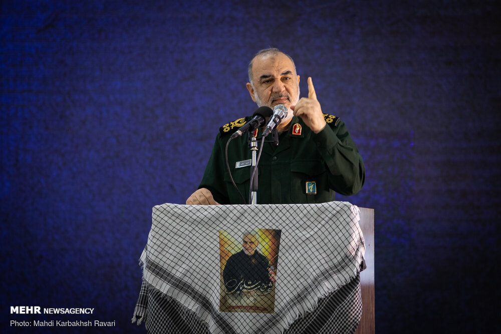 اللواء سلامي: العدو يحاول هزيمة الثورة الإسلامية لكنه عاجز عن فعل أي شيء