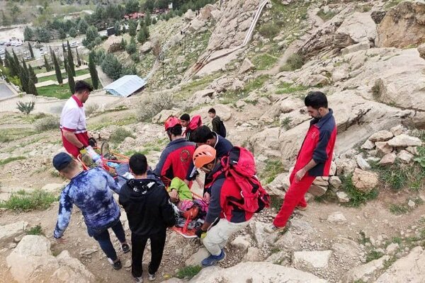 یک کوهنورد در ارتفاعات پارک کوهستان کرمانشاه نجات یافت