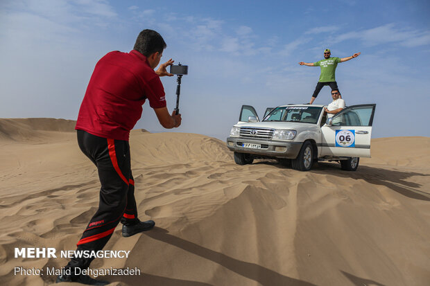 Off-road tours on Yazd desert