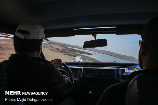 Off-road tours on Yazd desert