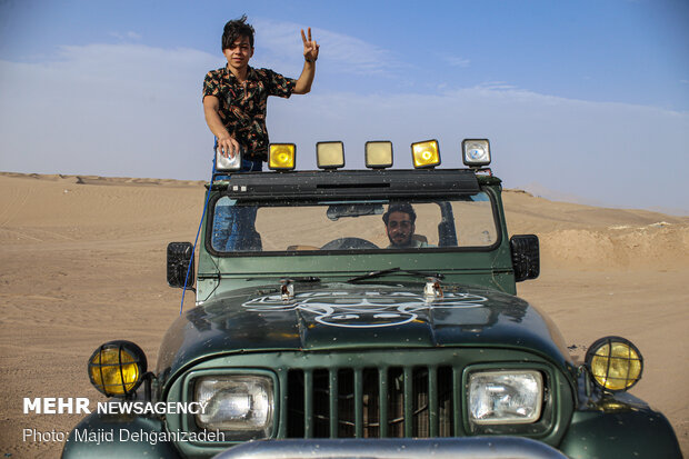 Off-road tours on Yazd desert