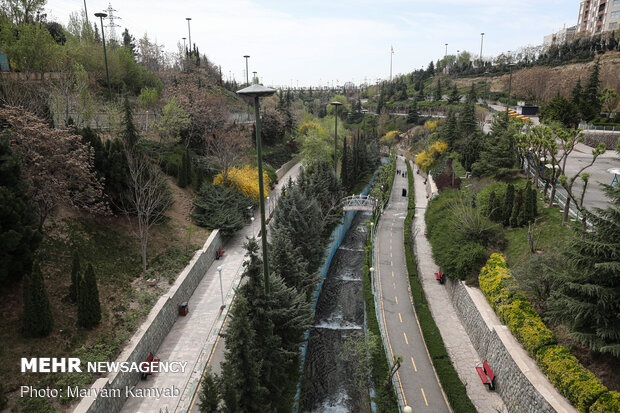 Tehran parks on National Nature Day