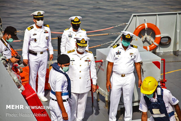 Pakistan's Navy Flotilla docks at Iran's Bandar Abbas
