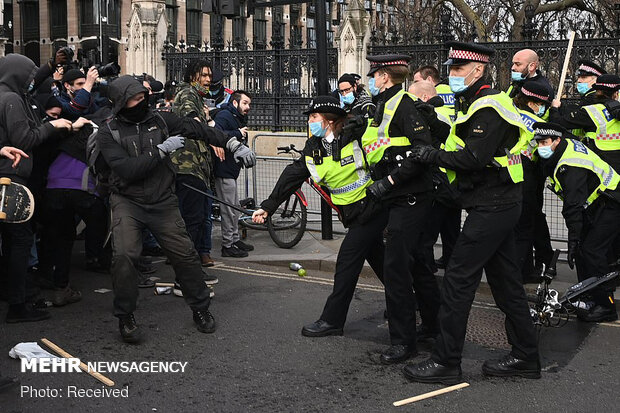 ادامه تظاهرات انگلیسی‌ها علیه لایحه افزایش سرکوبگری پلیس