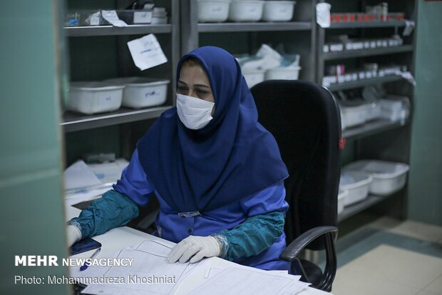 İran'da sağlıkçıların korona mücadelesi sürüyor